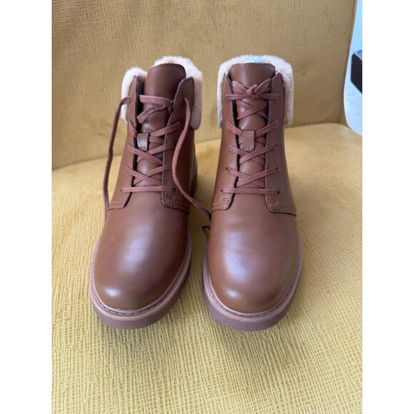 Clark’s Leather Boots size 9 NEW with box - Picture 2 of 7